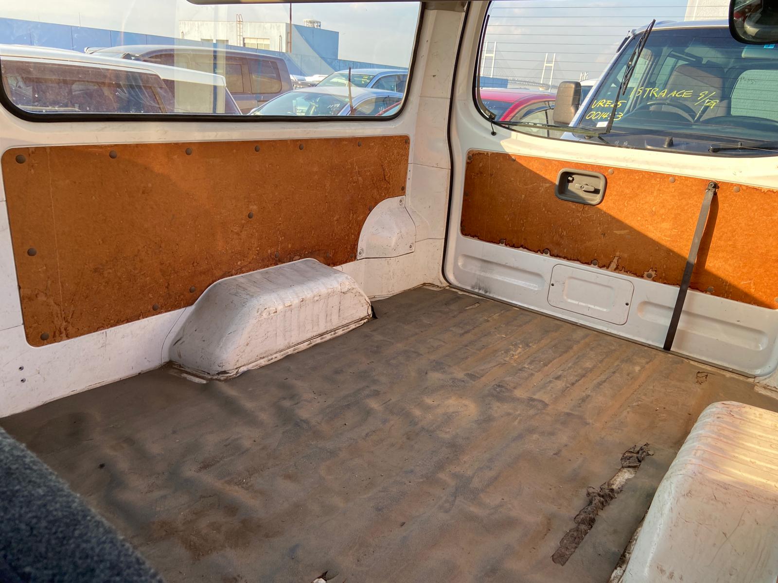 2010 Nissan Caravan Van